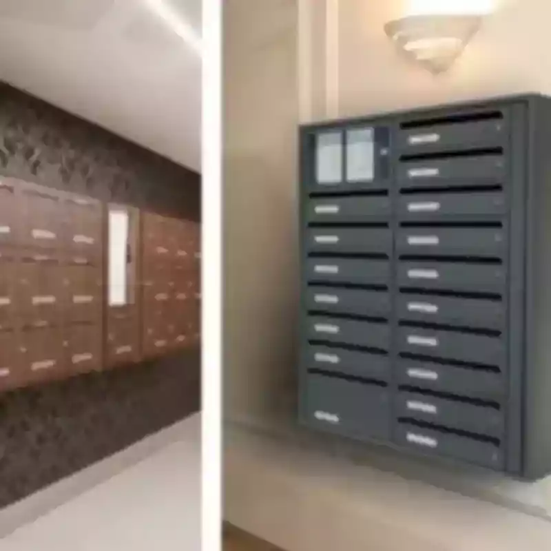 Bloc de boîtes aux lettres collectives d’immeuble avec serrure