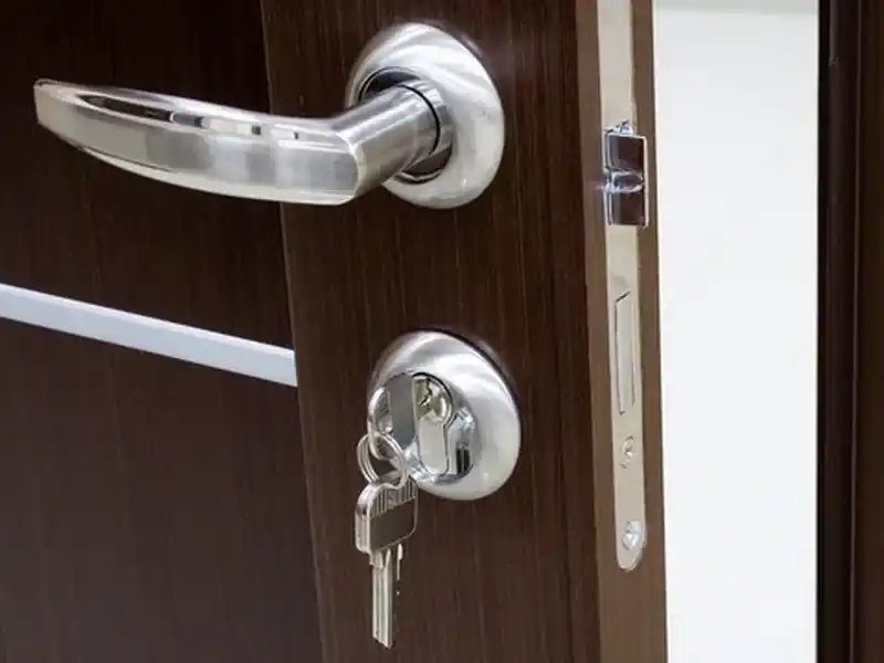 Porte verrouillée - ART Serrurerie Multi-Service