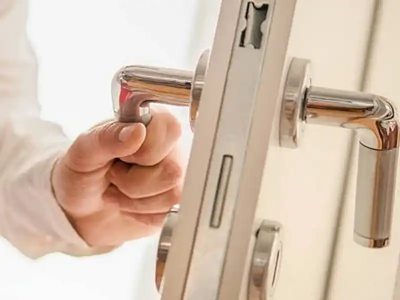 Poignée blindée renforcée pour porte d'entrée sécurisée